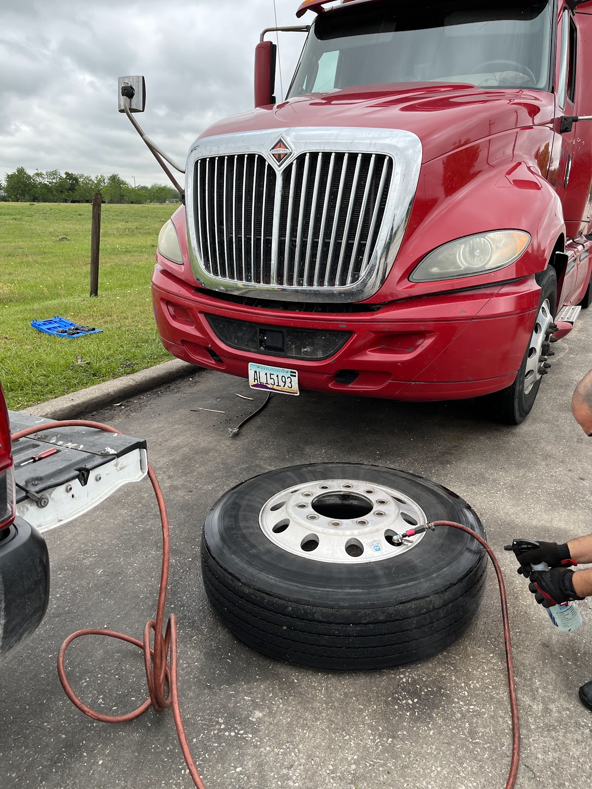 Truck Mobil Tire Shop vehicle bay and tires