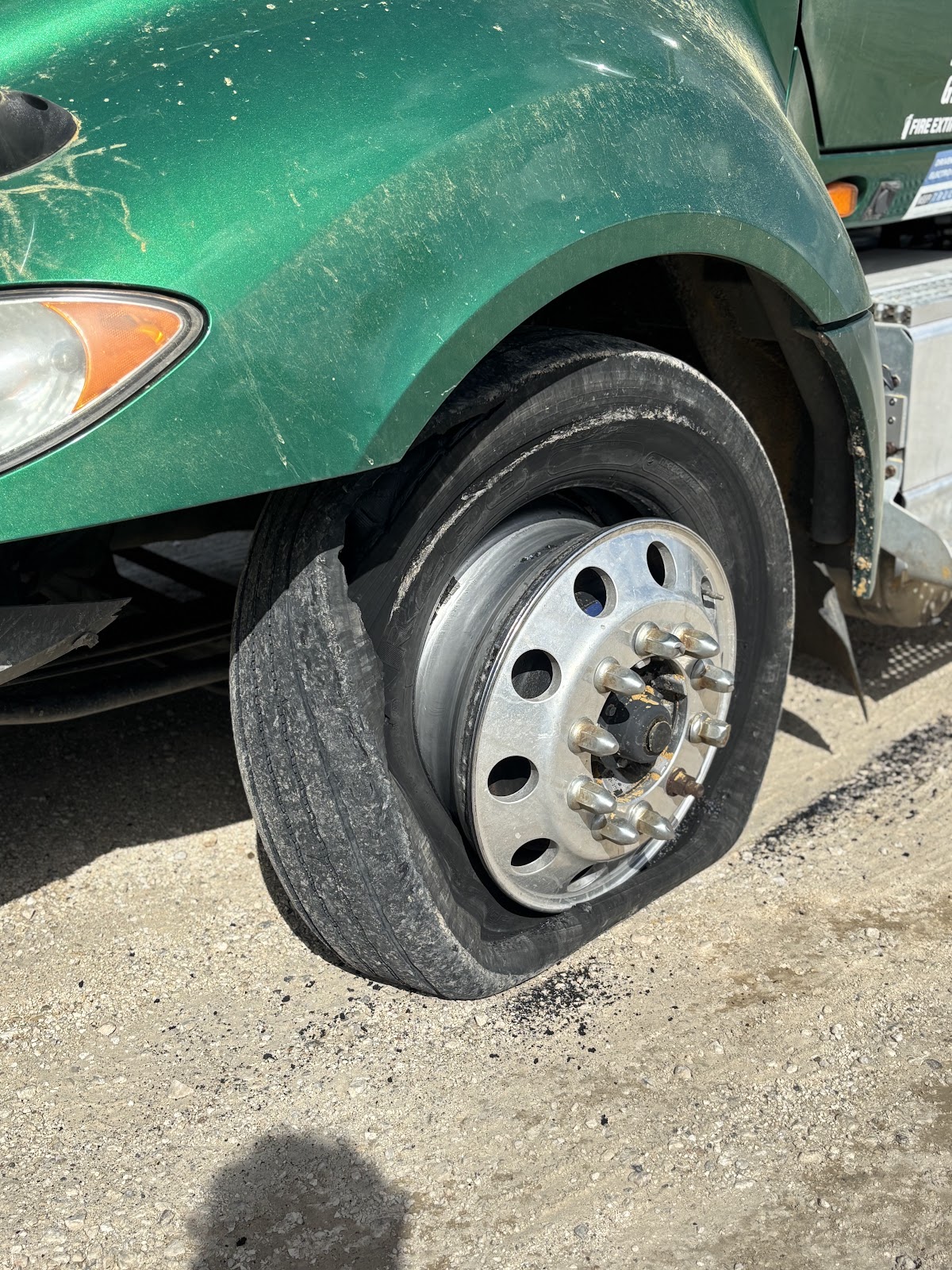 Truck Mobil Tire Shop wheel work
